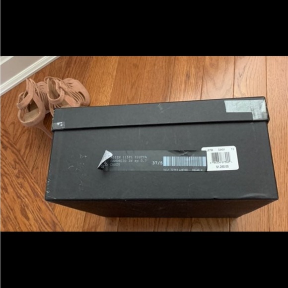 AUTHENTIC Giuseppe for JLO "Jen" laser cutout bootie in blush - Picture 7 of 10